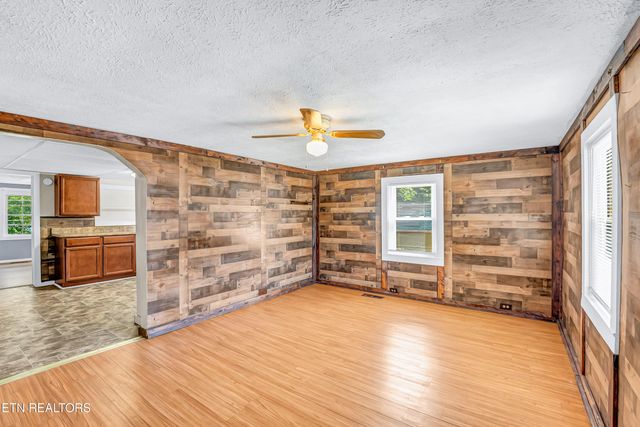 1013 E Drive, Knoxville, TN 37920