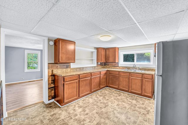 1013 E Drive, Knoxville, TN 37920