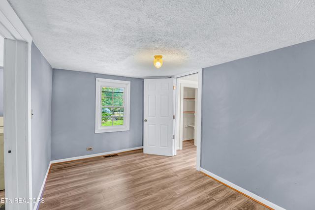 1013 E Drive, Knoxville, TN 37920