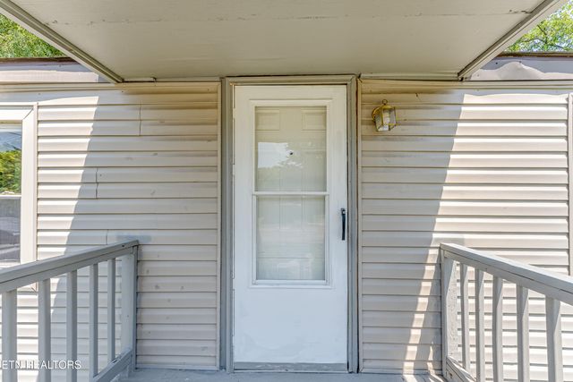 1013 E Drive, Knoxville, TN 37920