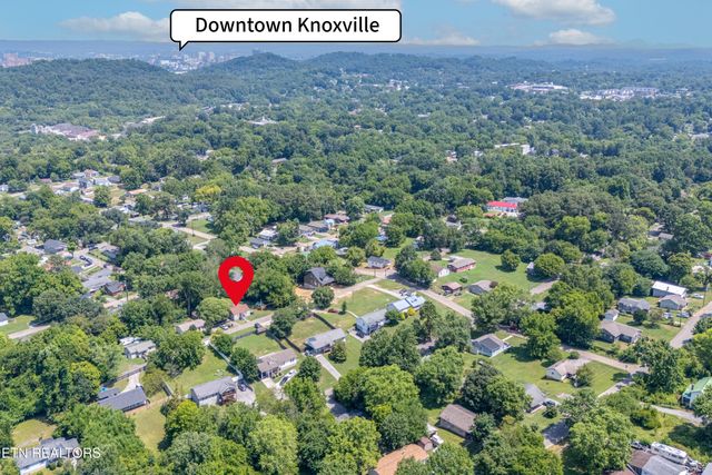 1013 E Drive, Knoxville, TN 37920