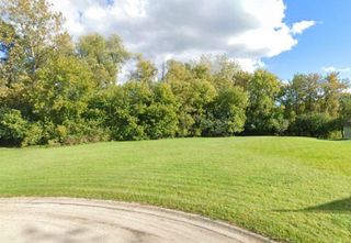 562 Eastport Court, Island Lake, IL 60042