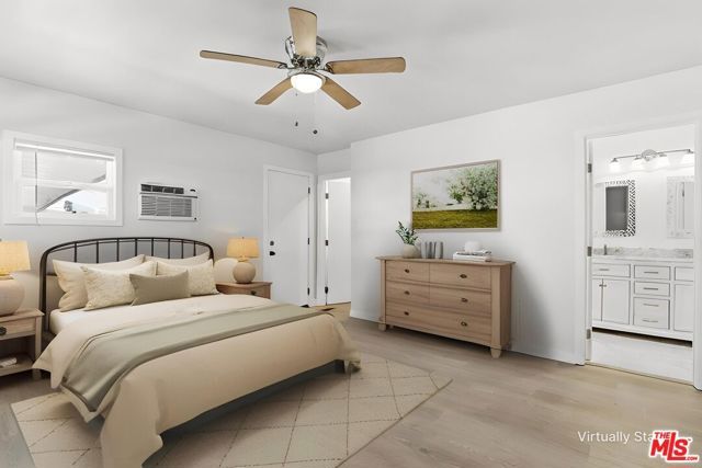 8901 Eton Avenue 61, Canoga Park (los Angeles), CA 91304