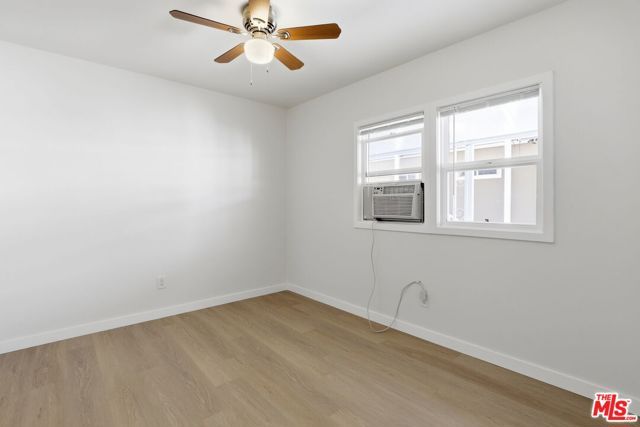 8901 Eton Avenue 61, Canoga Park (los Angeles), CA 91304