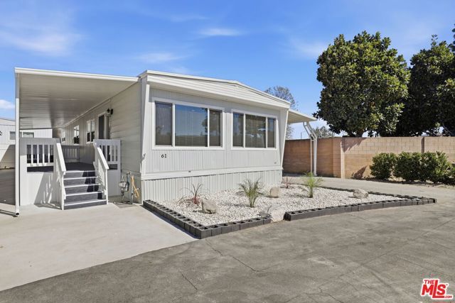 8901 Eton Avenue 61, Canoga Park (los Angeles), CA 91304