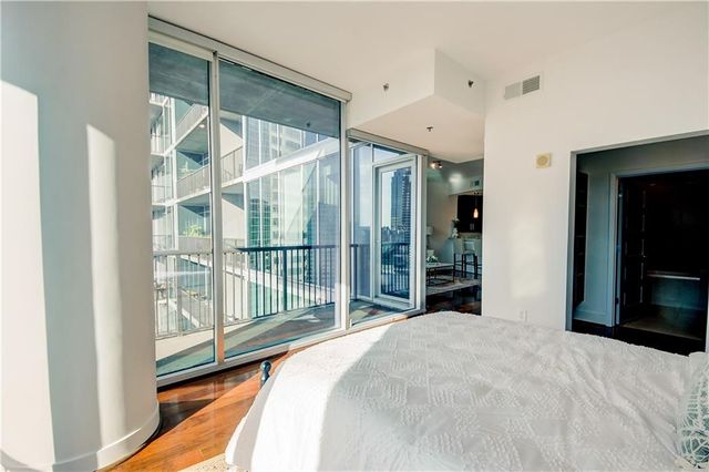 1080 Peachtree NE Street 1813, Atlanta, GA 30309