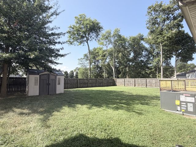 3475 Melrose Dr, Clarksville, TN 37042