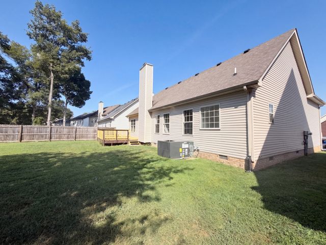 3475 Melrose Dr, Clarksville, TN 37042