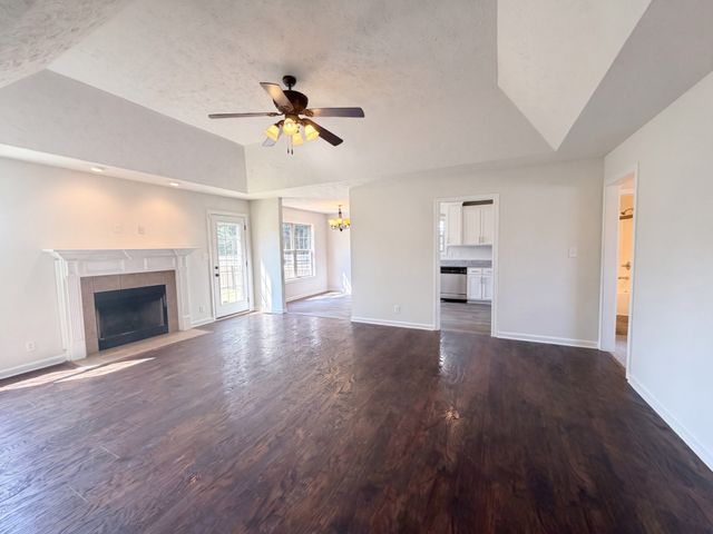 3475 Melrose Dr, Clarksville, TN 37042