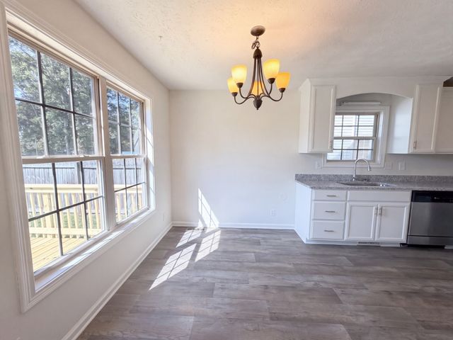 3475 Melrose Dr, Clarksville, TN 37042
