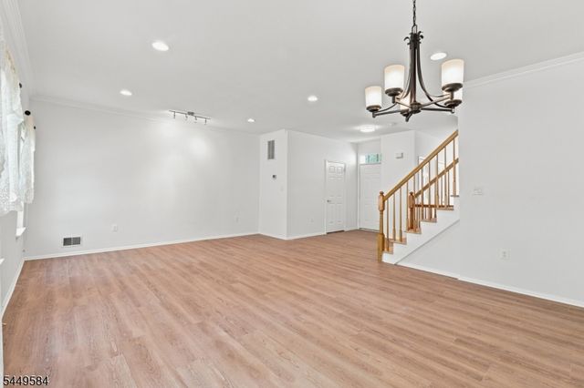 47 Lambiance Ct, Highland Park Boro, NJ 08904