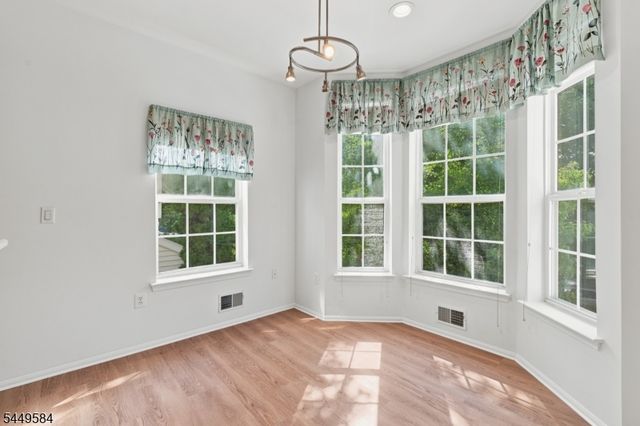 47 Lambiance Ct, Highland Park Boro, NJ 08904