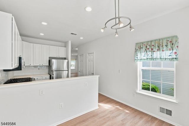 47 Lambiance Ct, Highland Park Boro, NJ 08904