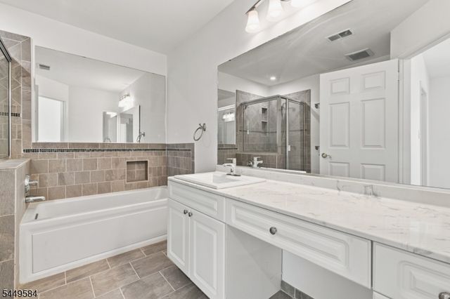 47 Lambiance Ct, Highland Park Boro, NJ 08904
