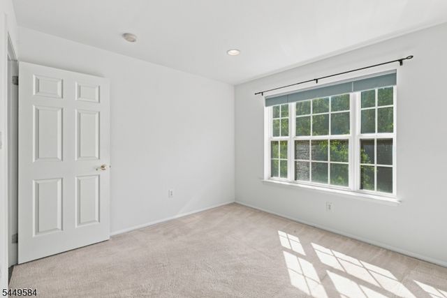 47 Lambiance Ct, Highland Park Boro, NJ 08904