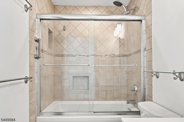 47 Lambiance Ct, Highland Park Boro, NJ 08904