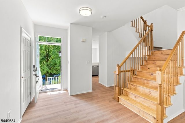 47 Lambiance Ct, Highland Park Boro, NJ 08904