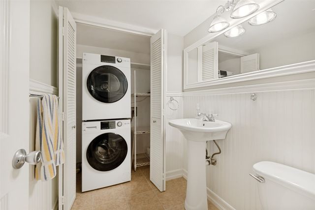 4820 Amesbury Drive E130, Dallas, TX 75206