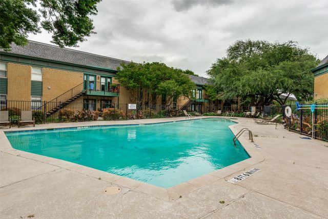 4820 Amesbury Drive E130, Dallas, TX 75206
