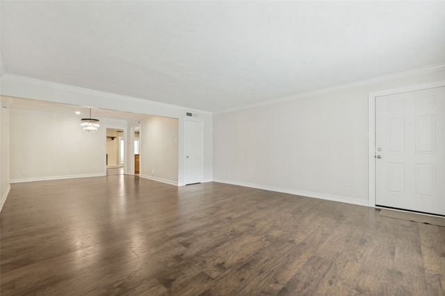 4820 Amesbury Drive E130, Dallas, TX 75206