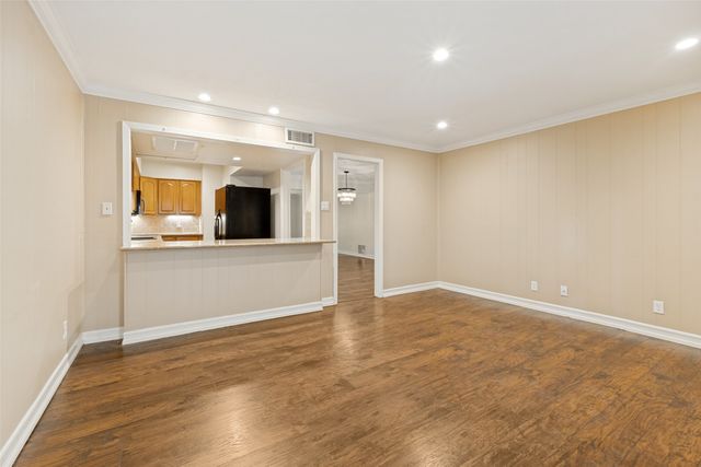 4820 Amesbury Drive E130, Dallas, TX 75206