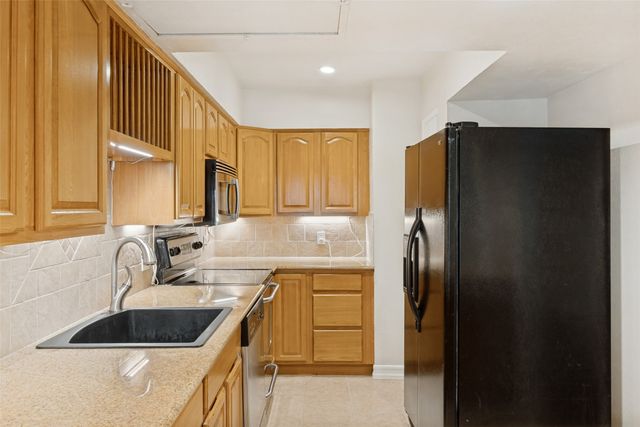 4820 Amesbury Drive E130, Dallas, TX 75206