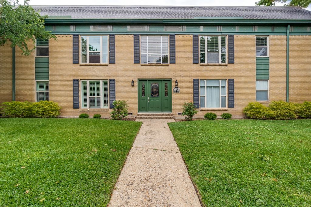 4820 Amesbury Drive E130, Dallas, TX 75206