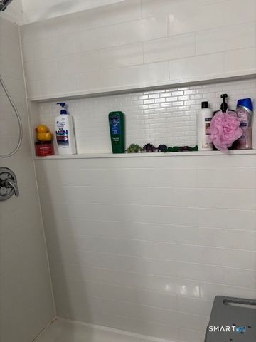 287 Laurel Street, East Haven, CT 06512