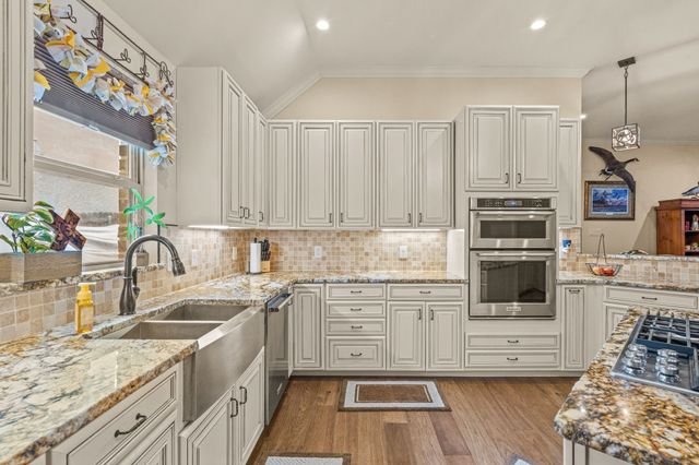 606 Hillside Circle, Little Elm, TX 75068