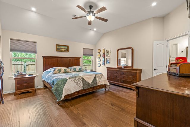 606 Hillside Circle, Little Elm, TX 75068