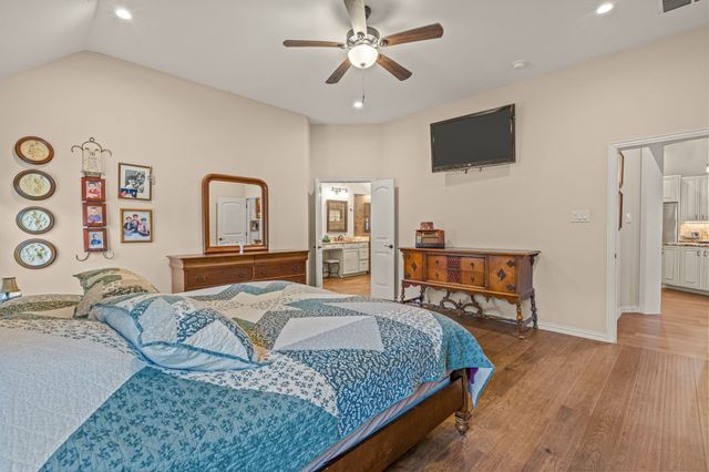 606 Hillside Circle, Little Elm, TX 75068