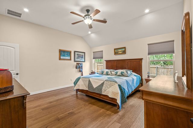 606 Hillside Circle, Little Elm, TX 75068
