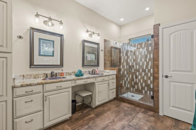 606 Hillside Circle, Little Elm, TX 75068