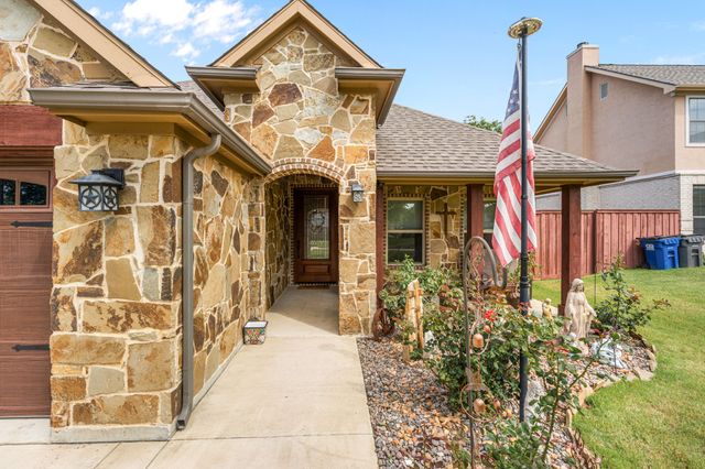 606 Hillside Circle, Little Elm, TX 75068