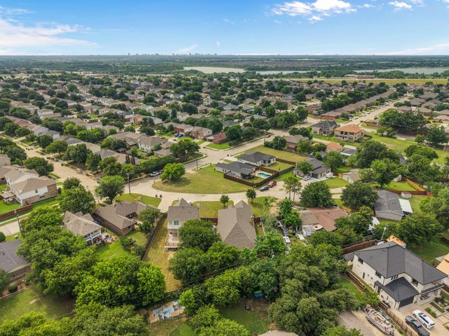 606 Hillside Circle, Little Elm, TX 75068