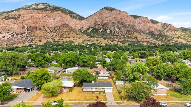 568 N MADISON AVE, Ogden, UT 84404