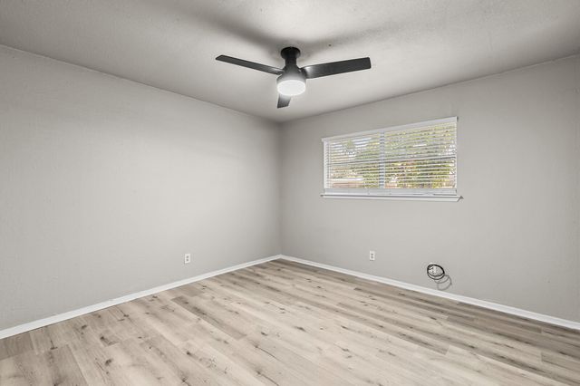 1700 Laurel Lake Drive, Waco, TX 76710