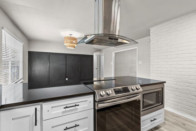 1700 Laurel Lake Drive, Waco, TX 76710