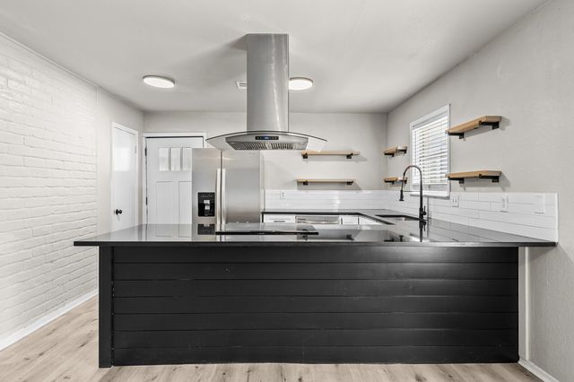 1700 Laurel Lake Drive, Waco, TX 76710