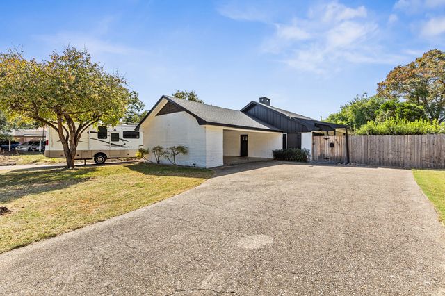 1700 Laurel Lake Drive, Waco, TX 76710