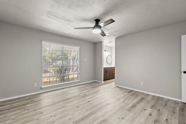 1700 Laurel Lake Drive, Waco, TX 76710