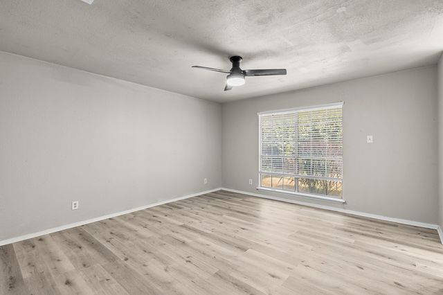 1700 Laurel Lake Drive, Waco, TX 76710