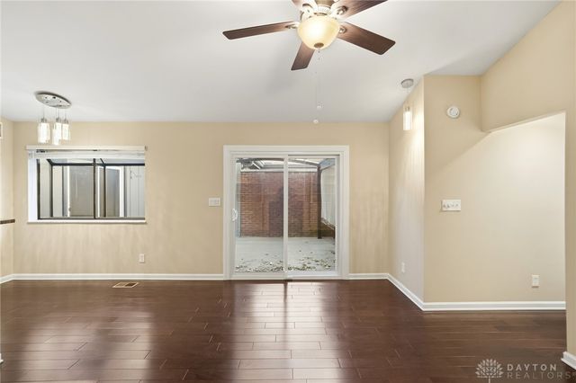 1462 Carriage Trace Boulevard, Centerville, OH 45459