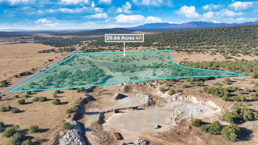 Image 58 of property listing at 50 Manzano Morning Drive, Estancia, NM 87016