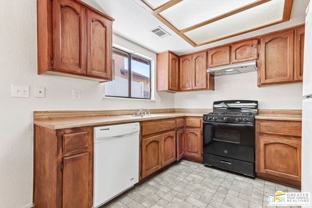 13819 Rivers Edge Road, Helendale, CA 92342