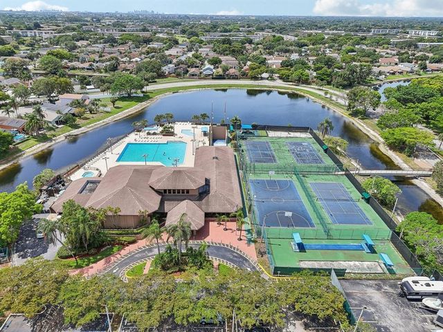 2242 NW 39TH Avenue, Coconut Creek, FL 33066
