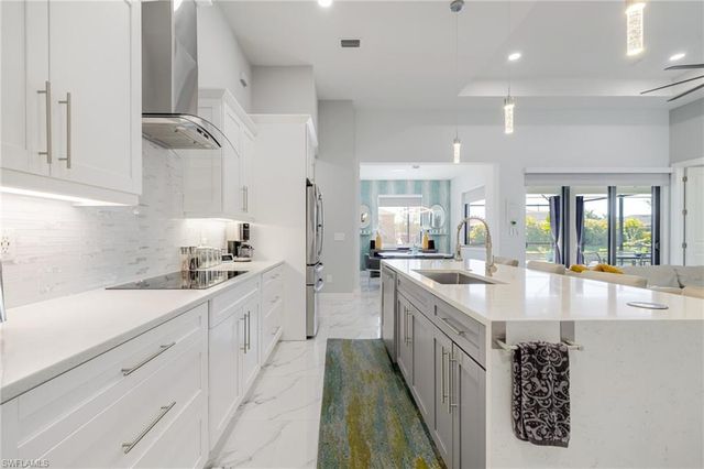 110 SW 21st TER, Cape Coral, FL 33991