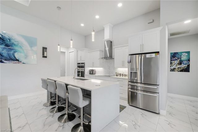 110 SW 21st TER, Cape Coral, FL 33991