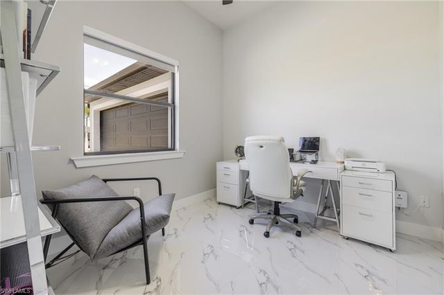 110 SW 21st TER, Cape Coral, FL 33991