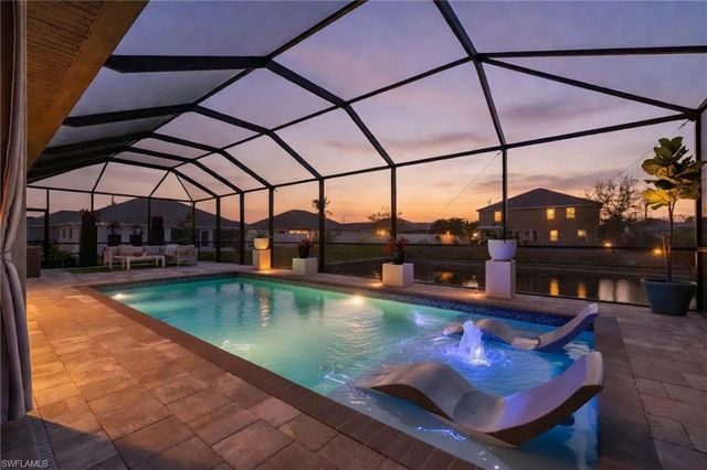 110 SW 21st TER, Cape Coral, FL 33991